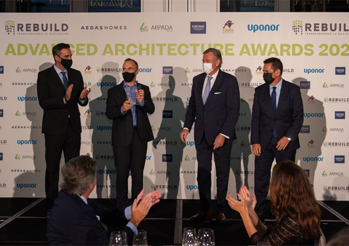 foto noticia iLOQ gana el premio Rebuild Innovación de Producto por la solución de cerradura digital iLOQ S5.